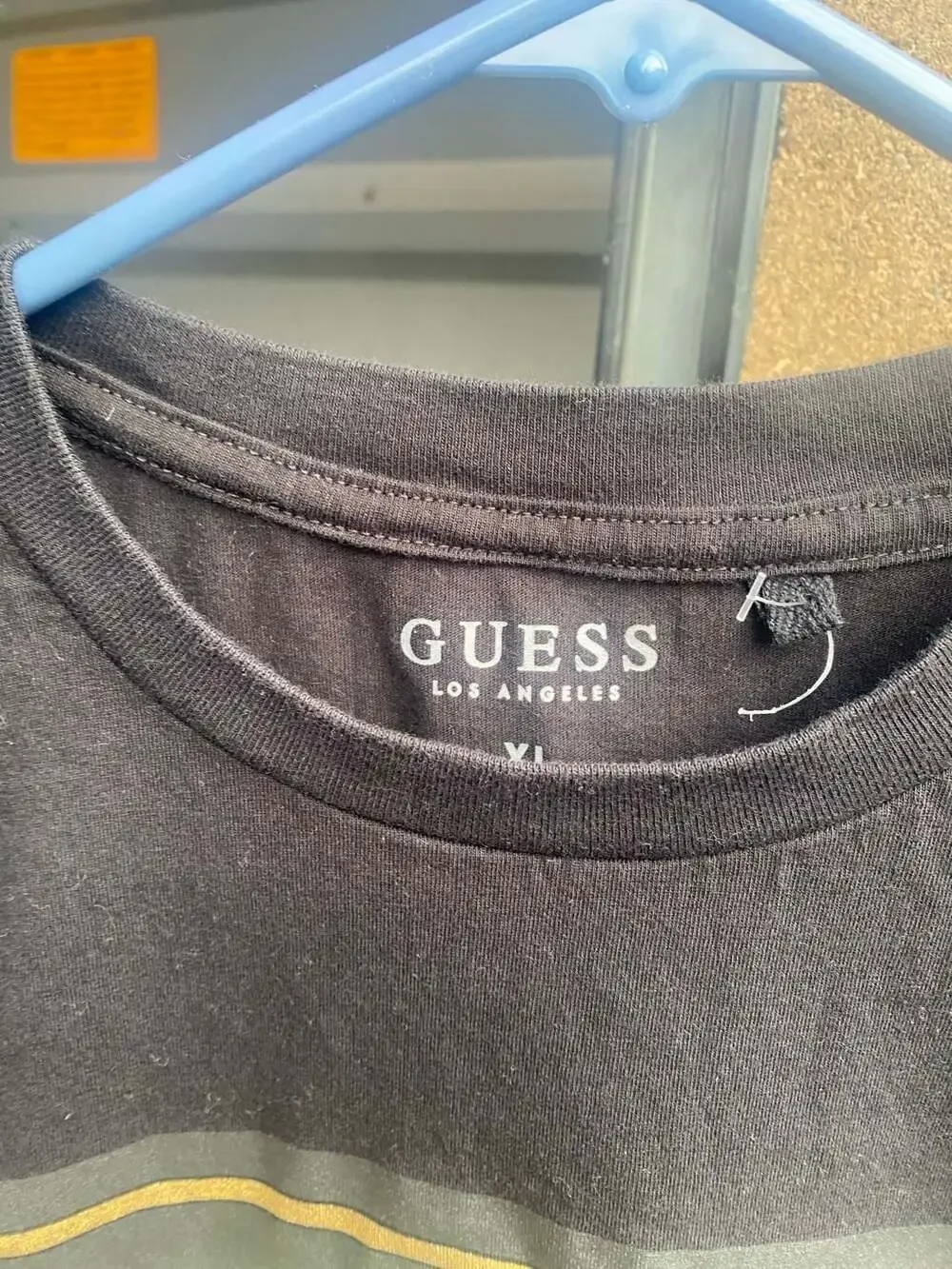 Guess Los Angeles Black Gold Logo Graphic T-Shirt Size XL - Picture 7 of 9